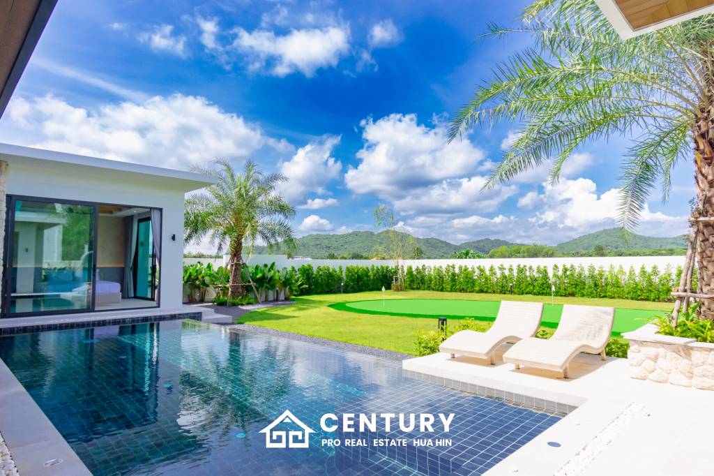 808 ตร.ม 3 เตียง 4 อาบน้ำ วิลล่า For ขาย