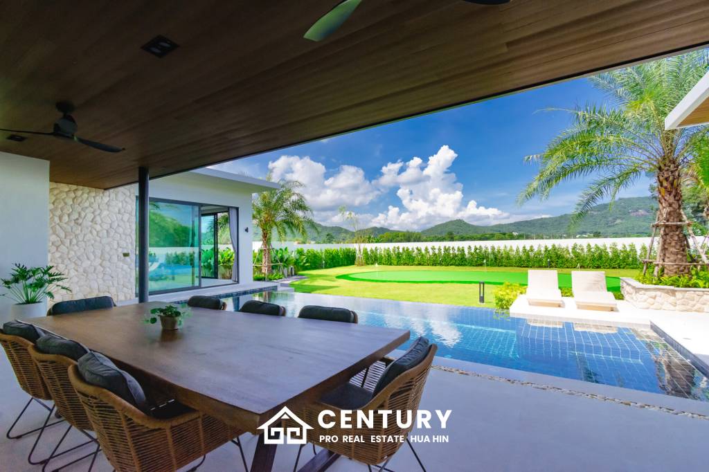 808 ตร.ม 3 เตียง 4 อาบน้ำ วิลล่า For ขาย