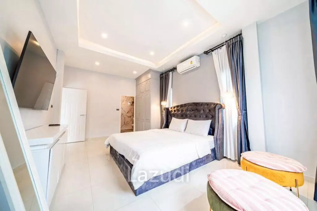 5 Bedrooms 3 Bathrooms 200 SQ.M. View Point