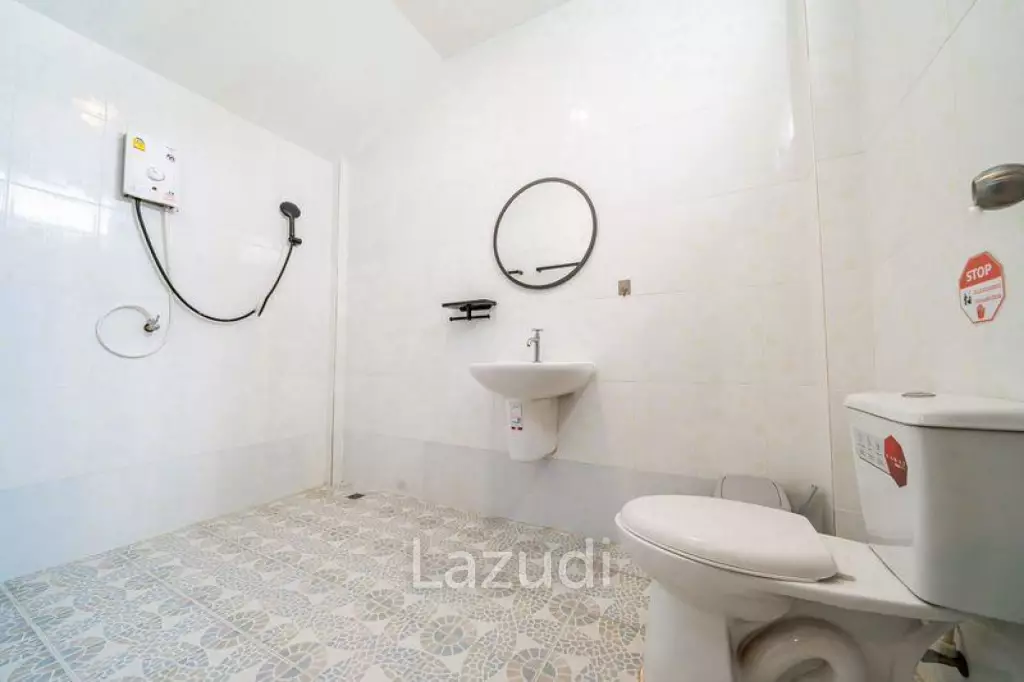 5 Bedrooms 3 Bathrooms 200 SQ.M. View Point