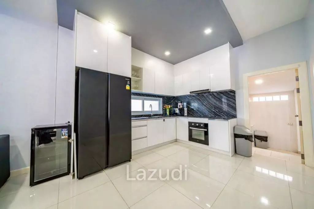 5 Bedrooms 3 Bathrooms 200 SQ.M. View Point