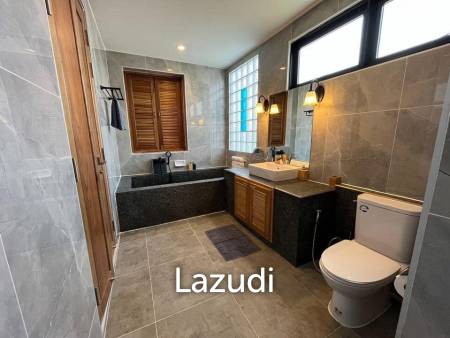 Incredible Roman-Style Hilltop Villa with Sea and Sunset Views