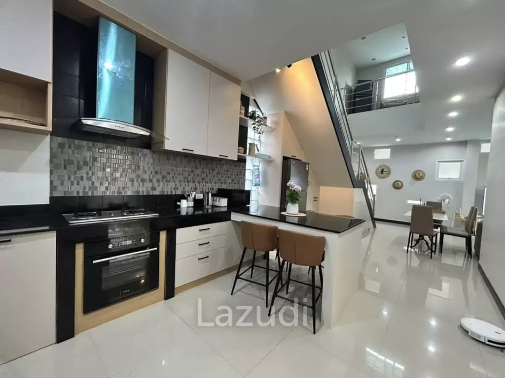 3-Bedroom Pool Villa near Blue Tree in Cherng Talay