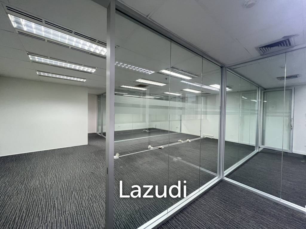 Modern Office Space in Chartered Square Silom