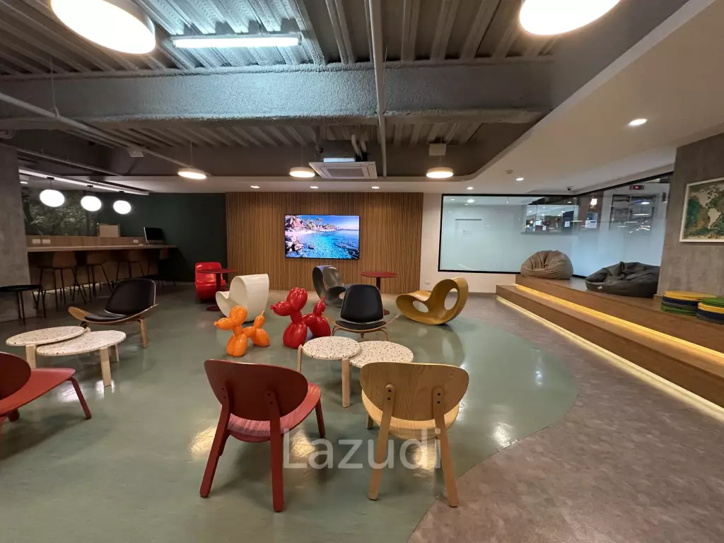 Modern Office Space in Chartered Square Silom