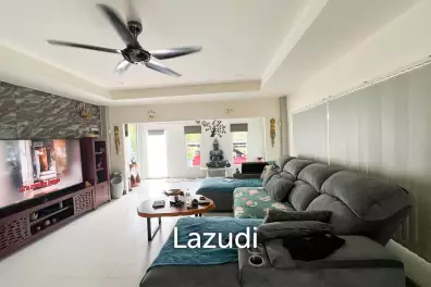 Beachside 4-Bedroom Villa Less Than 100 Meters from the Beach