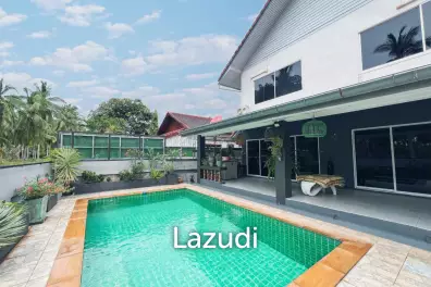 Beachside 4-Bedroom Villa Less Than 100 Meters from the Beach