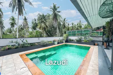Beachside 4-Bedroom Villa Less Than 100 Meters from the Beach