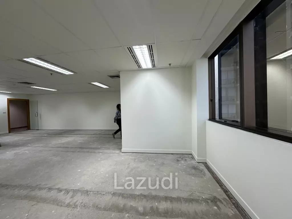 Spacious Unfurnished Office in Chartered Square Bangkok