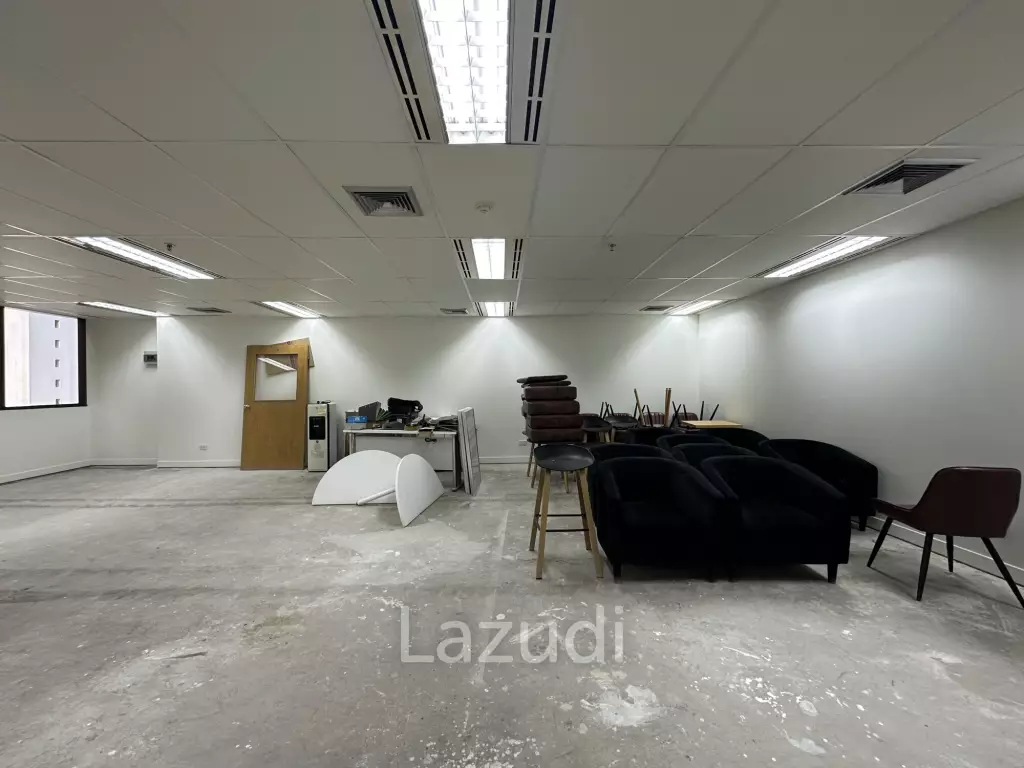 Spacious Unfurnished Office in Chartered Square Bangkok