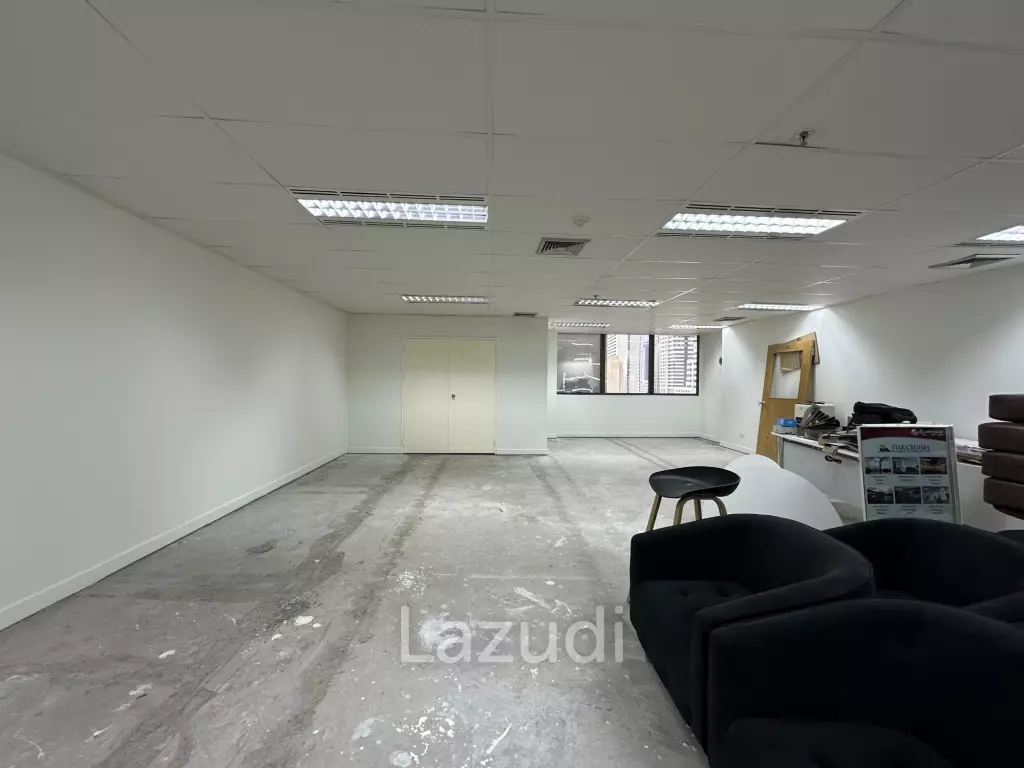 Spacious Unfurnished Office in Chartered Square Bangkok