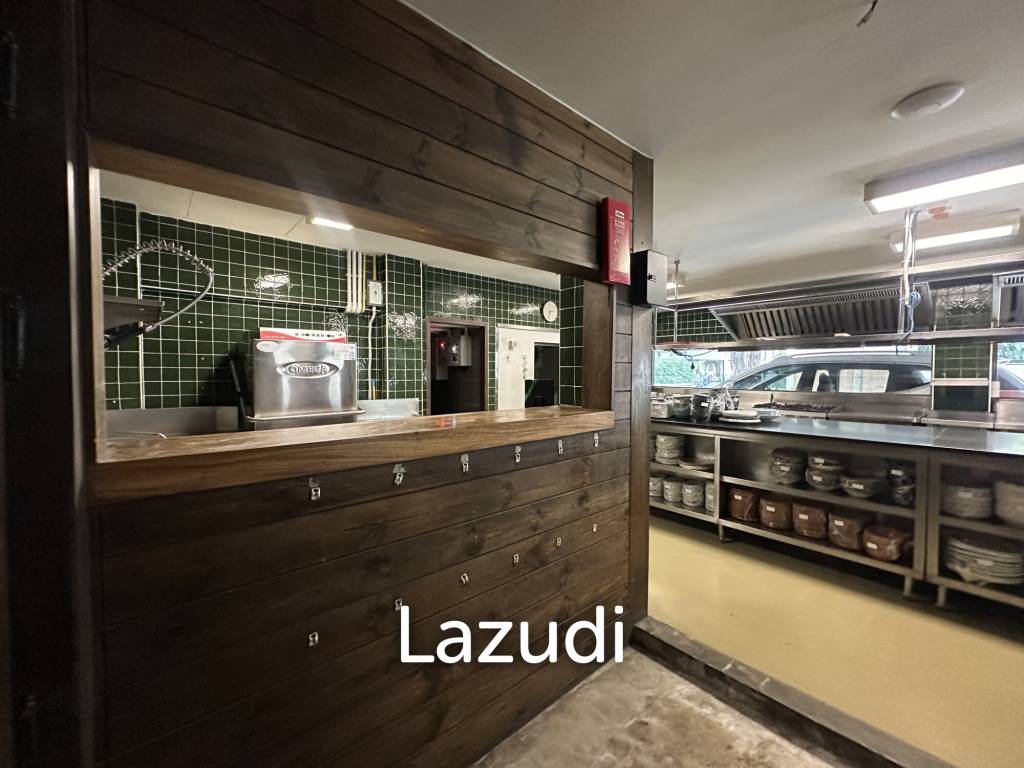 Restaurant with Tranquil Greenery in Sathon Bangkok