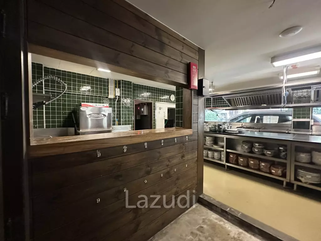 Restaurant with Tranquil Greenery in Sathon Bangkok