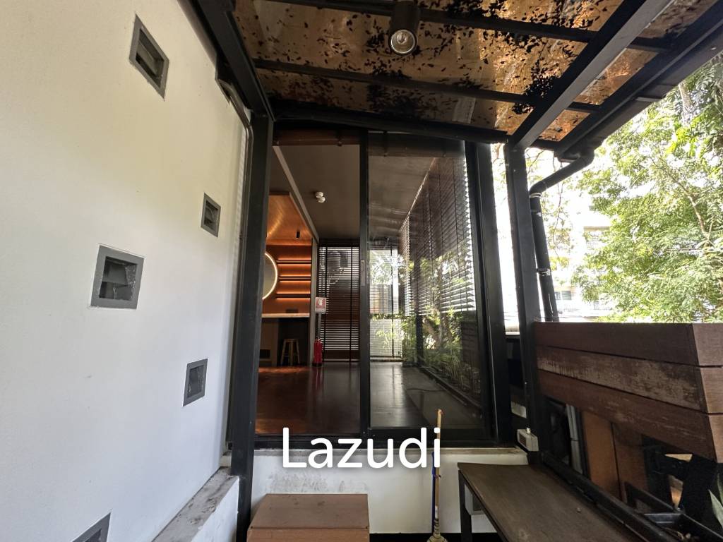 Restaurant with Tranquil Greenery in Sathon Bangkok
