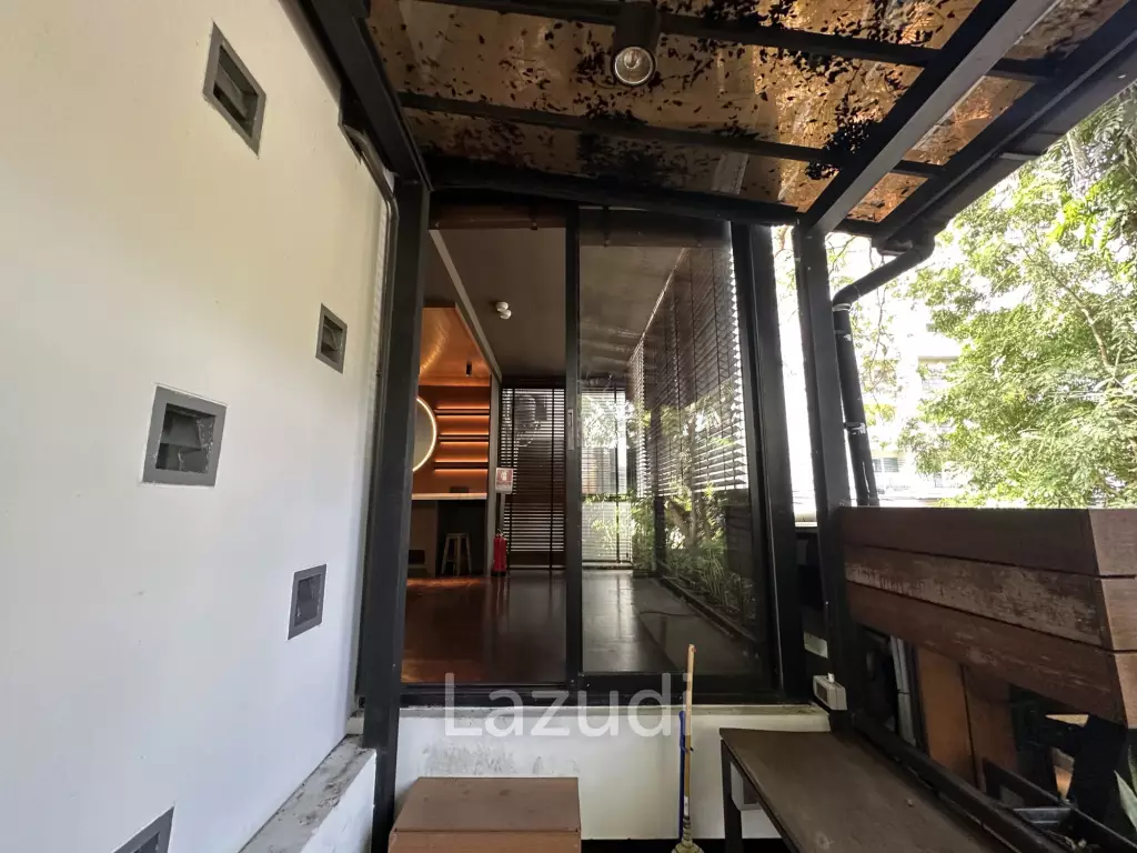 Restaurant with Tranquil Greenery in Sathon Bangkok