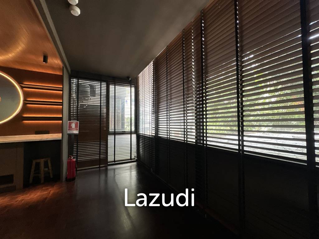 Restaurant with Tranquil Greenery in Sathon Bangkok