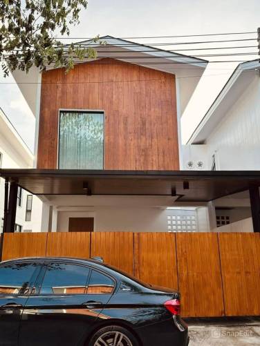 Minimal Japanese-Style 2-Storey House for Rent in Koh Kaew