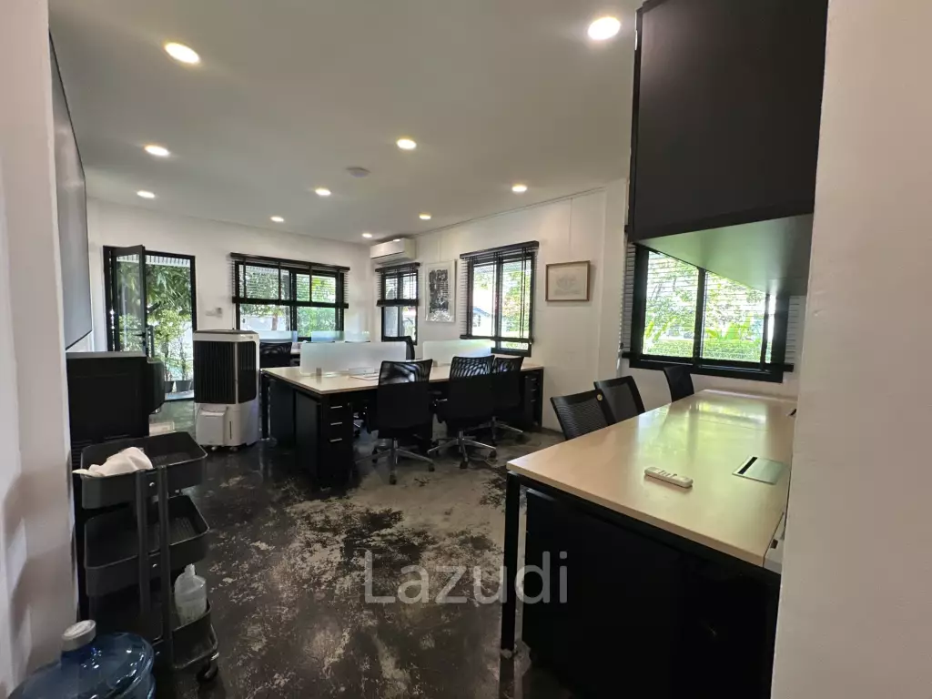 Modern Retail Space in Yan Nawa Sathon Bangkok