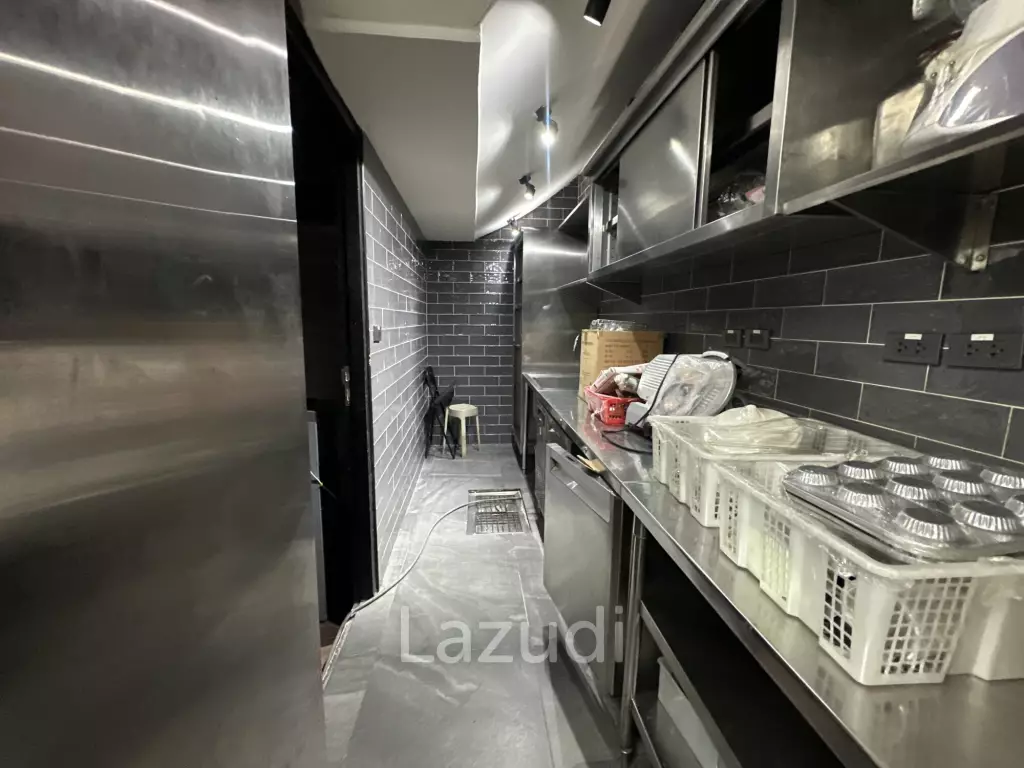 Modern Retail Space in Yan Nawa Sathon Bangkok