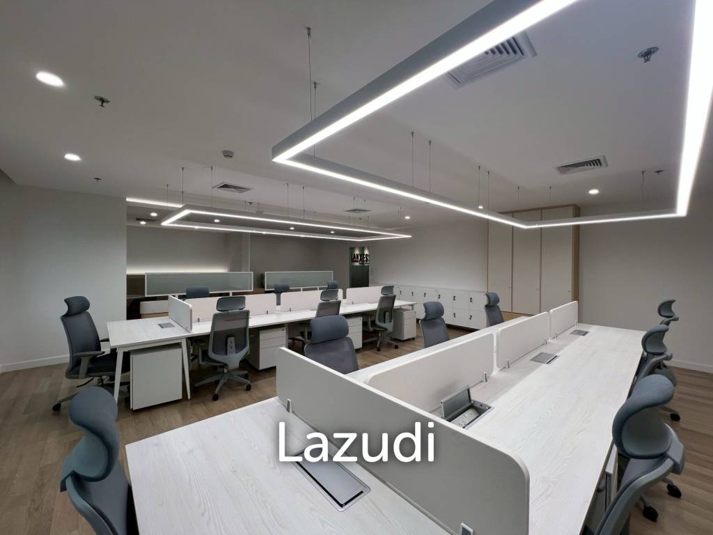 Spacious Fully Furnished Office at The Empire Place in Sathorn
