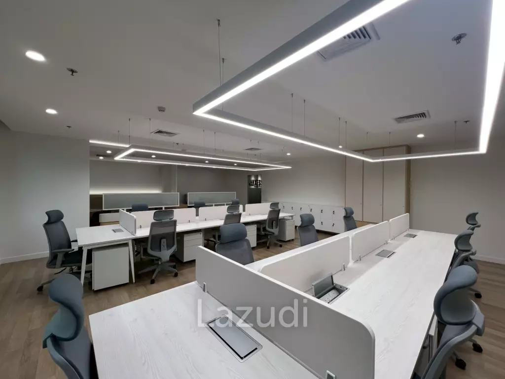 Spacious Fully Furnished Office at The Empire Place in Sathorn