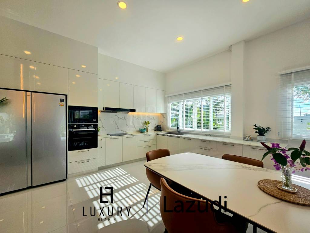 Luxurious, Ready-to-Move-in Home in Exclusive Hua Hin 70, Hin Lek Fai