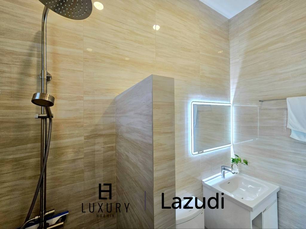 Luxurious, Ready-to-Move-in Home in Exclusive Hua Hin 70, Hin Lek Fai