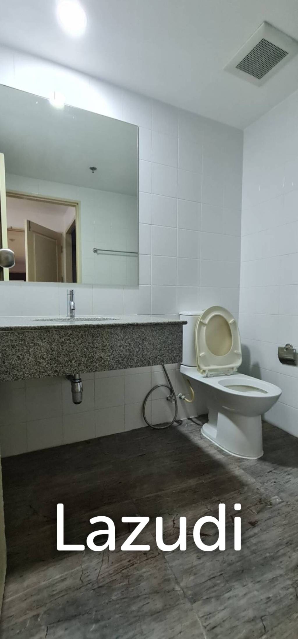 Luxury 2-Bedroom Condo in The Master Sathorn