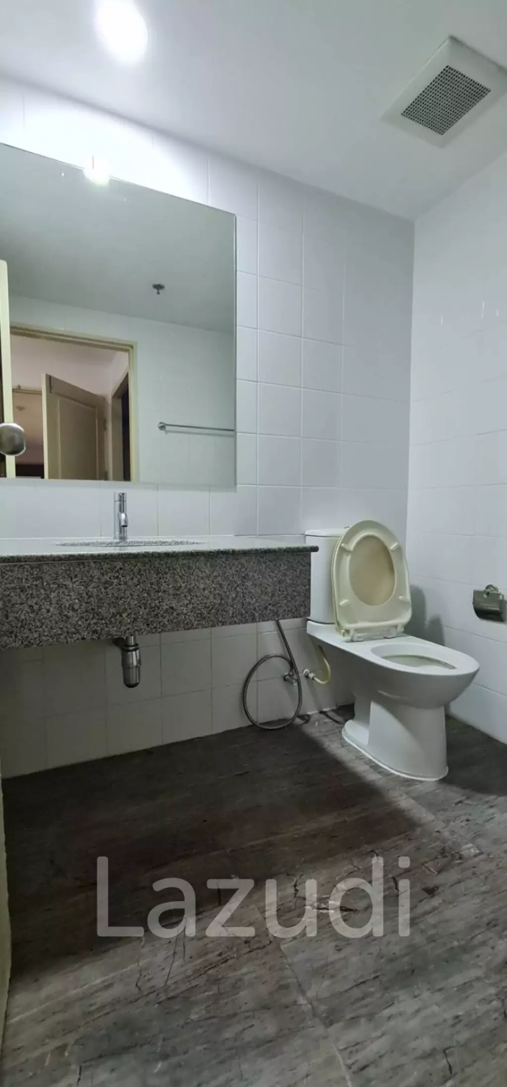 Luxury 2-Bedroom Condo in The Master Sathorn