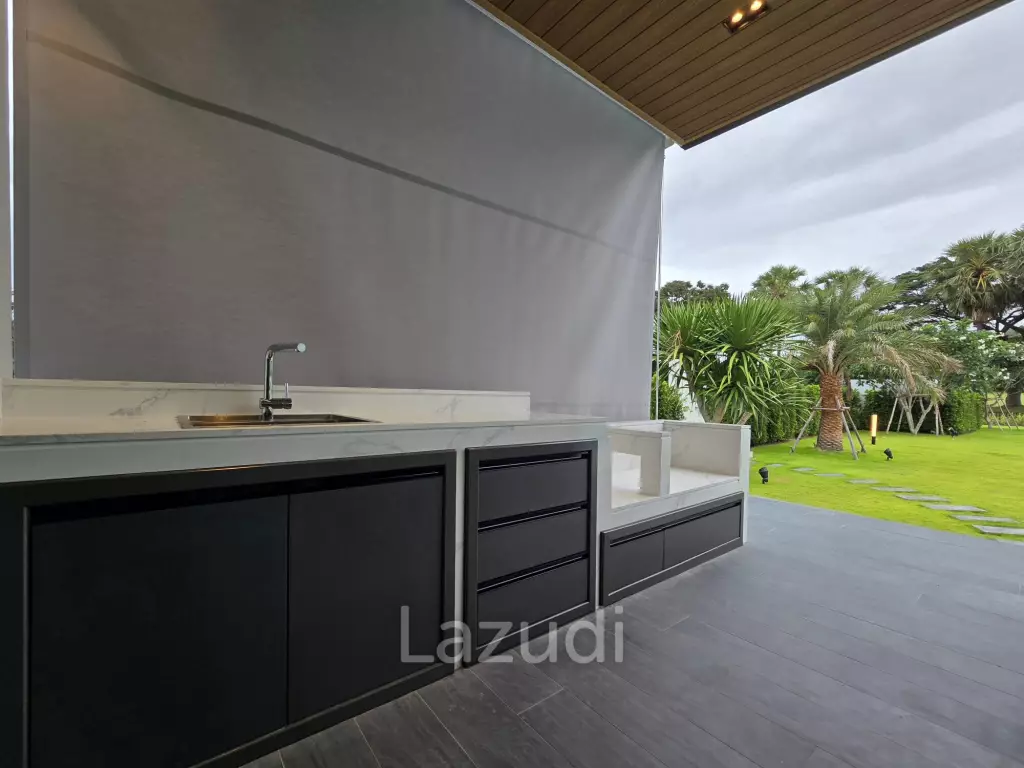 PALM HILLS : Luxurious 4 Bed Pool villa  in the Golf Course