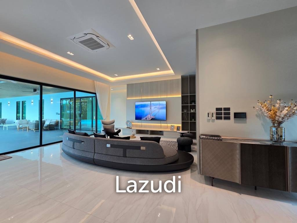 PALM HILLS : Luxurious 4 Bed Pool villa  in the Golf Course