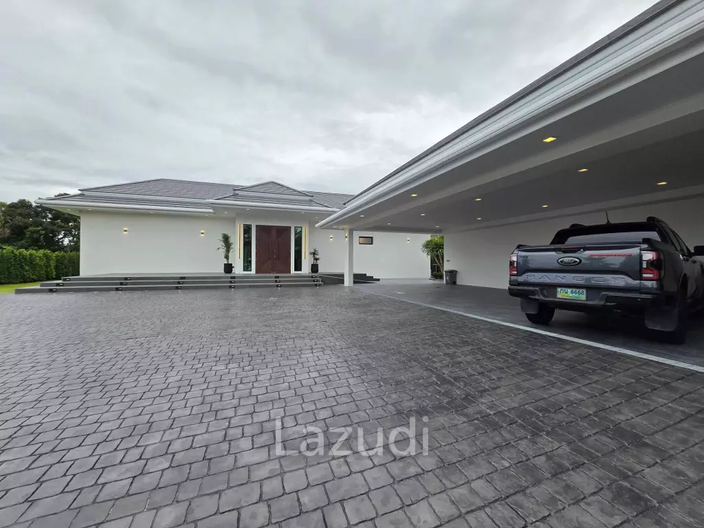 PALM HILLS : Luxurious 4 Bed Pool villa  in the Golf Course