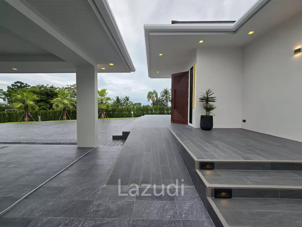 PALM HILLS : Luxurious 4 Bed Pool villa  in the Golf Course