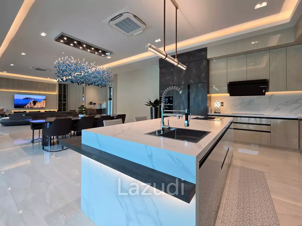 PALM HILLS : Luxurious 4 Bed Pool villa  in the Golf Course