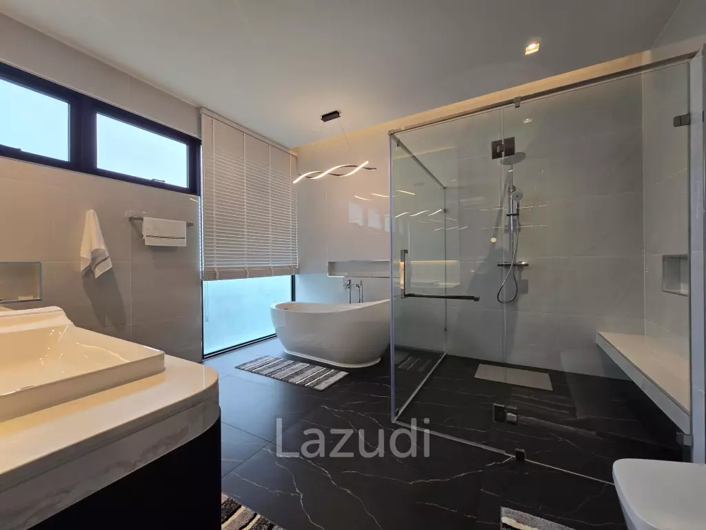 PALM HILLS : Luxurious 4 Bed Pool villa  in the Golf Course