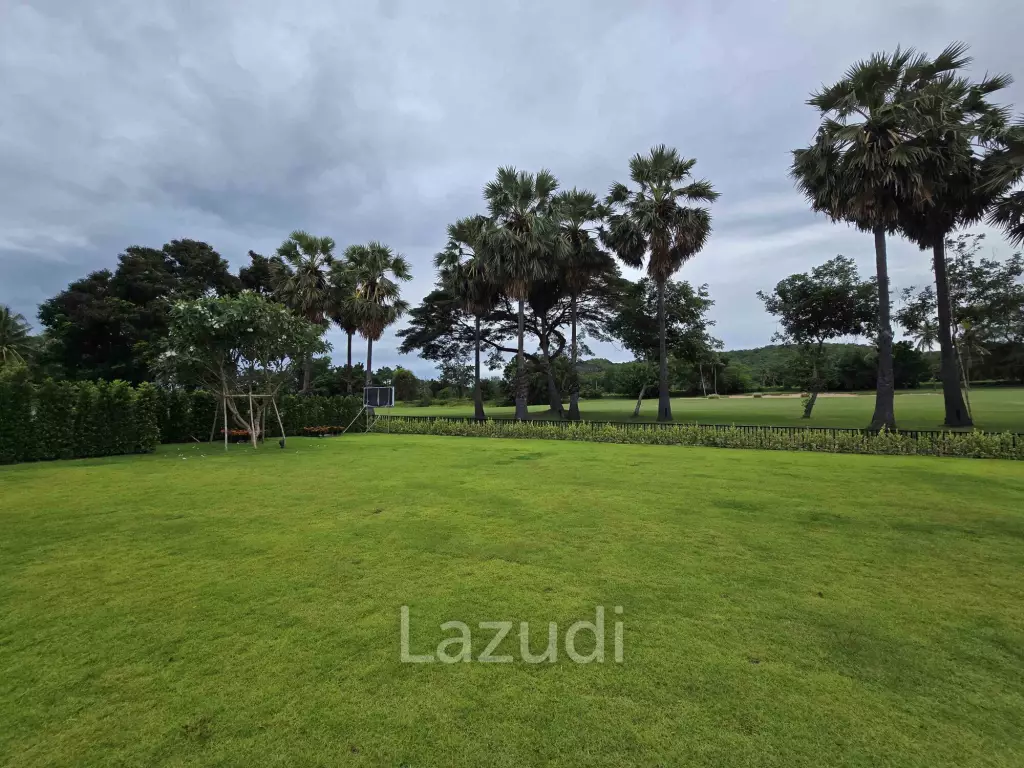 PALM HILLS : Luxurious 4 Bed Pool villa  in the Golf Course
