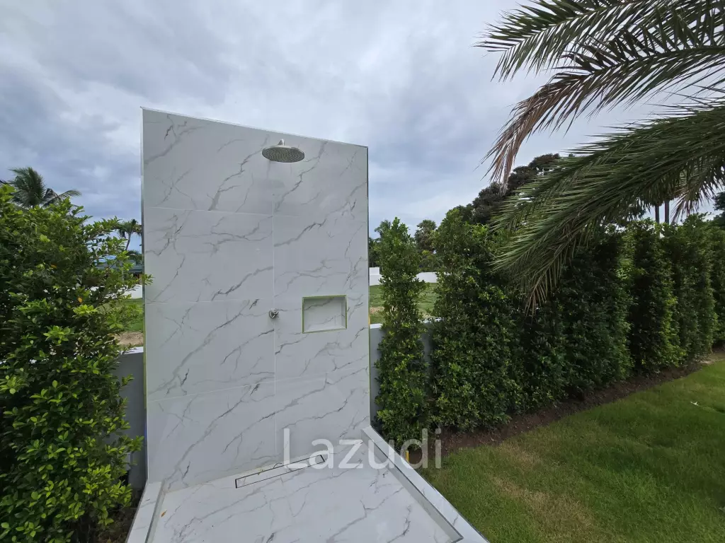 PALM HILLS : Luxurious 4 Bed Pool villa  in the Golf Course