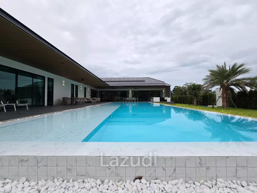 PALM HILLS : Luxurious 4 Bed Pool villa  in the Golf Course