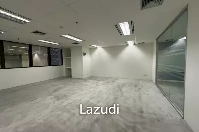 สำนักงานให้เช่าในย่านสีลม อาคาร Chartered Square