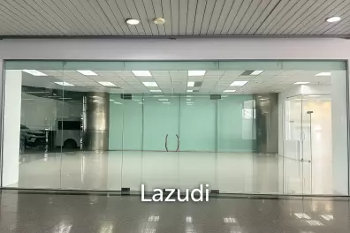 Expansive Retail Space in Paso Tower Bang Rak