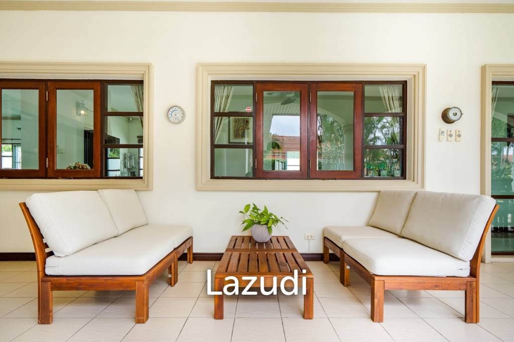 Luxurious 4-Bedroom Villa in Hua Hin with Pool