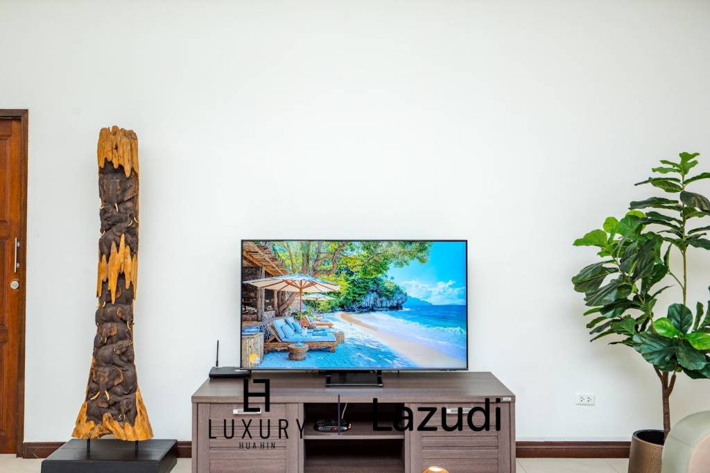 Luxurious 4-Bedroom Villa in Hua Hin with Pool