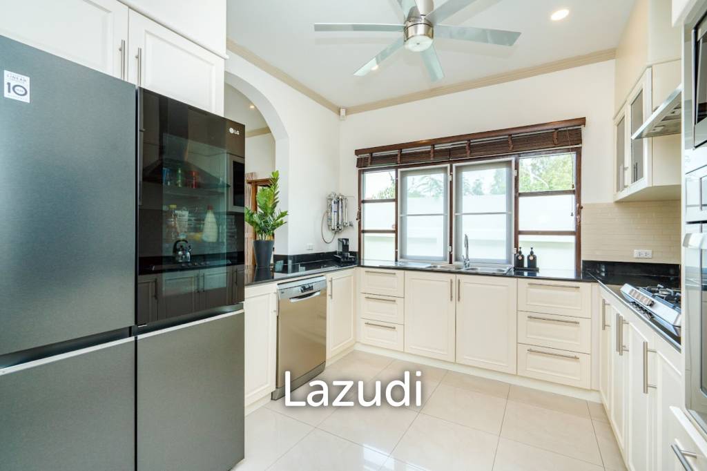 Luxurious 4-Bedroom Villa in Hua Hin with Pool