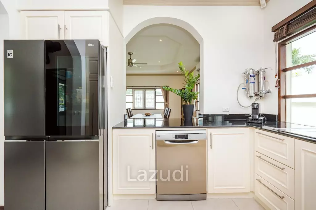 Luxurious 4-Bedroom Villa in Hua Hin with Pool