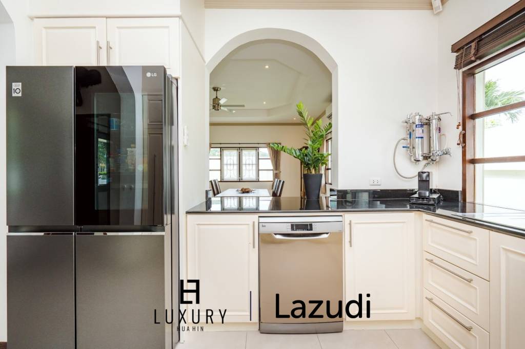 Luxurious 4-Bedroom Villa in Hua Hin with Pool