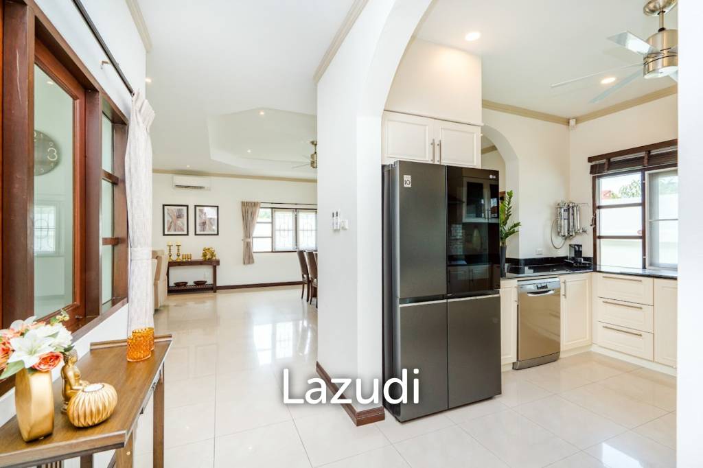 Luxurious 4-Bedroom Villa in Hua Hin with Pool
