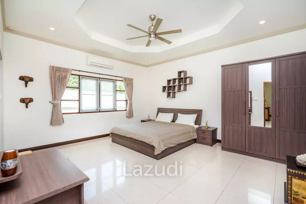 Luxurious 4-Bedroom Villa in Hua Hin with Pool