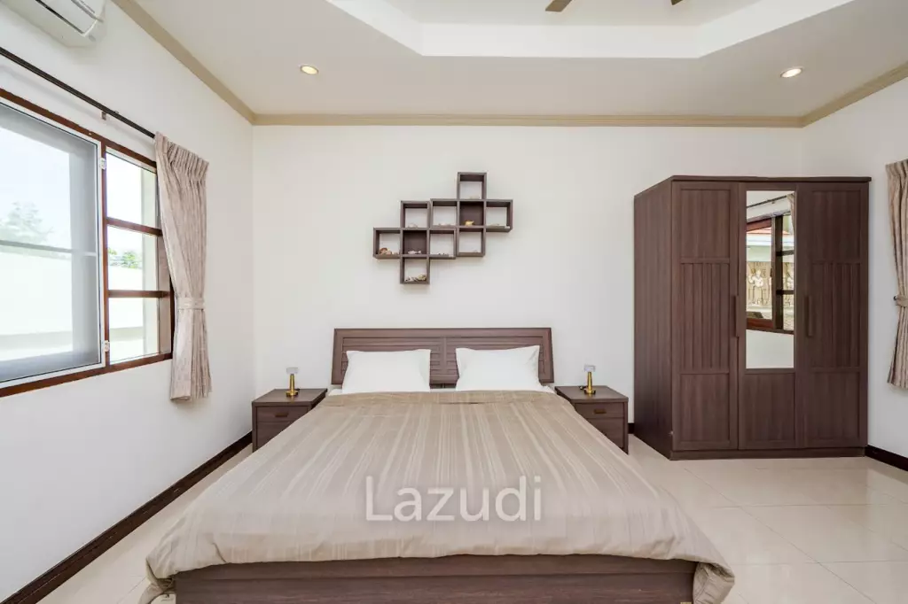 Luxurious 4-Bedroom Villa in Hua Hin with Pool