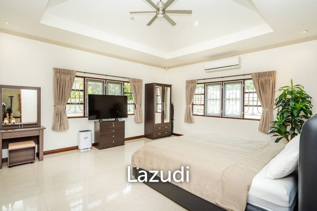 Luxurious 4-Bedroom Villa in Hua Hin with Pool