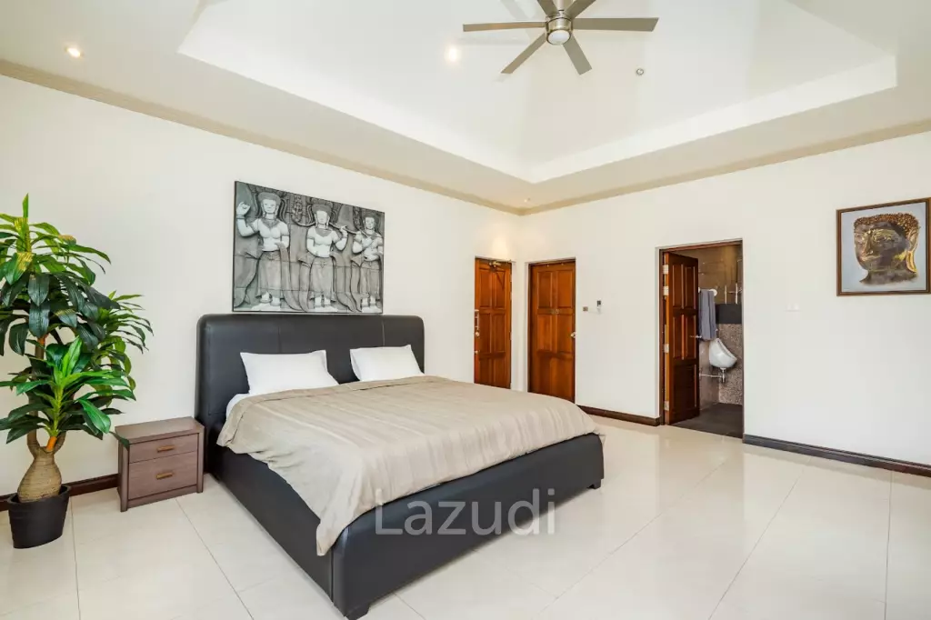 Luxurious 4-Bedroom Villa in Hua Hin with Pool